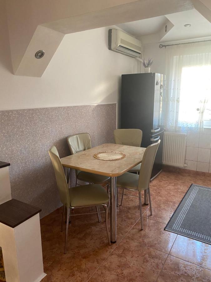 Apartament Regim Hotelier ออราแด ภายนอก รูปภาพ